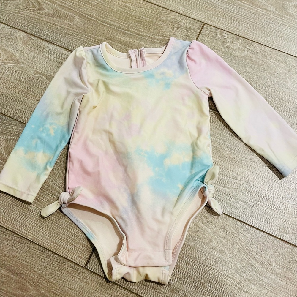 Tie dye zip back long sleeve bathing suit 12-18 mo